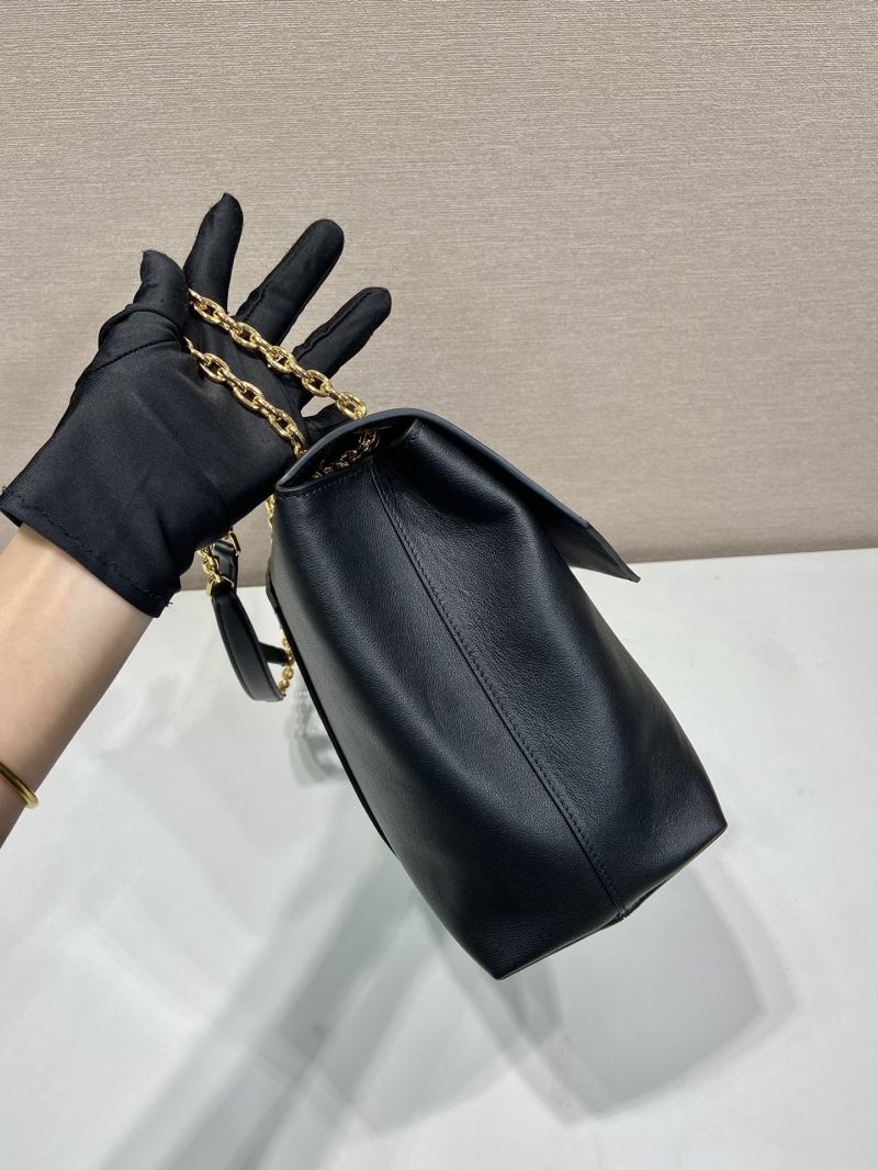 Pra*a hobo bags